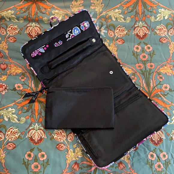 Vera Bradley Travel Jewelry Case - Picture 6 of 6